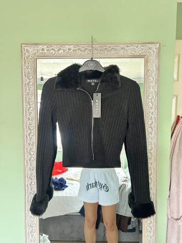 Bnwt motel rocks black faux - rocks,