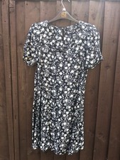 Atmosphere Primark Floral Tea