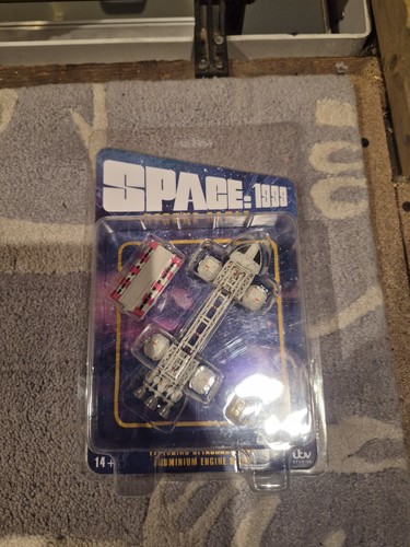 Sixteen space 1999 rescue - sixteen,