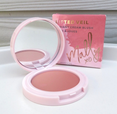 Mally lifted veil radiant skin - lifted,