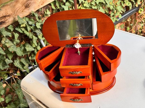Musicbox kingdom jewellery box - musicbox,
