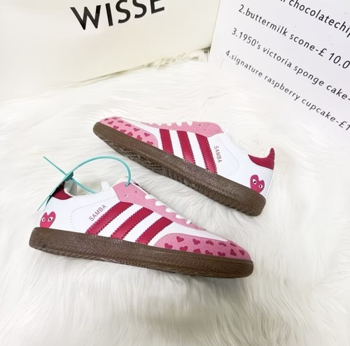 Woman adidas samba design - samba,