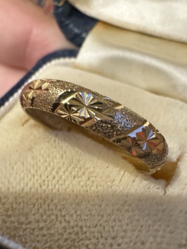 9ct gold diamond cut - gold,