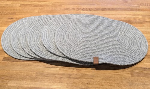 Set placemats or 6 - 6,