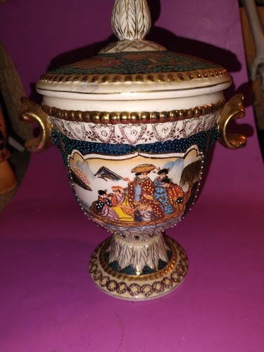 Satsumas ware style urn - style,