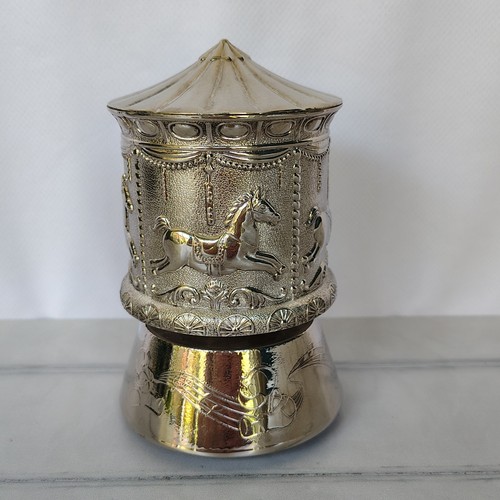 Silver plated carousel - , money