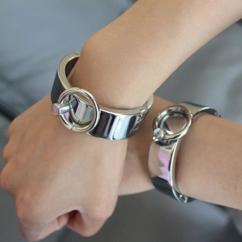 Bondage stainless steel wrist - stainless,