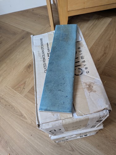 Ceramic tiles left over - ,
