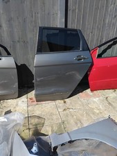 2004-2010 HONDA FRV PASSENGER SIDE REAR  DOOR COMPLETE IN GREY USED GOOD CONDIT