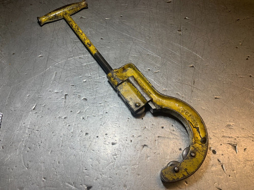 Record pipe cutter 104 - cutter,