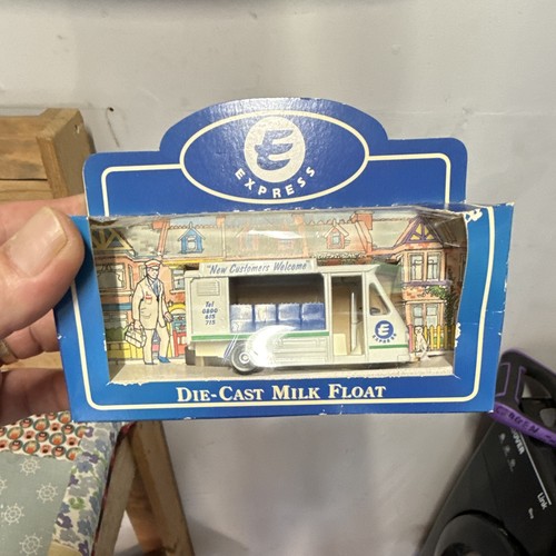 Papillon toys expres milk - expres, 1:43