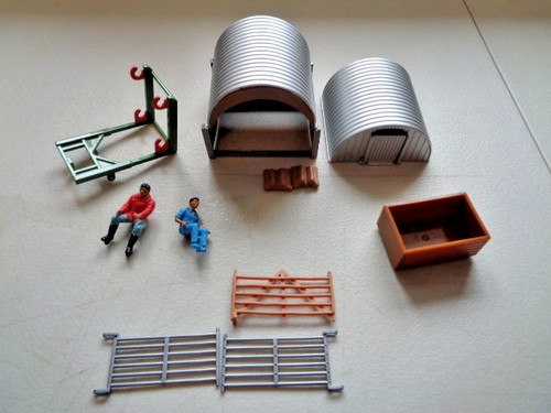 Lot britians farm items - lot,