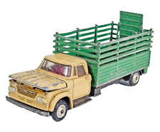 Corgi Toys 484 Dodge Kew Fargo Beast Carrier Diecast yellow Cab Green Bed Unbox.