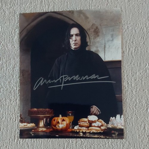 Signed 10x8 photo - ,