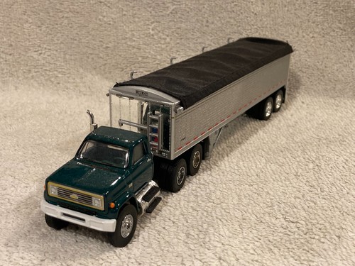 Custom chevy 65 - 1/64, c/65