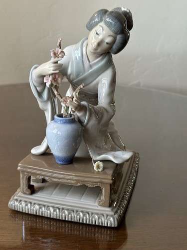 Lladro japanese flower - “japanese,