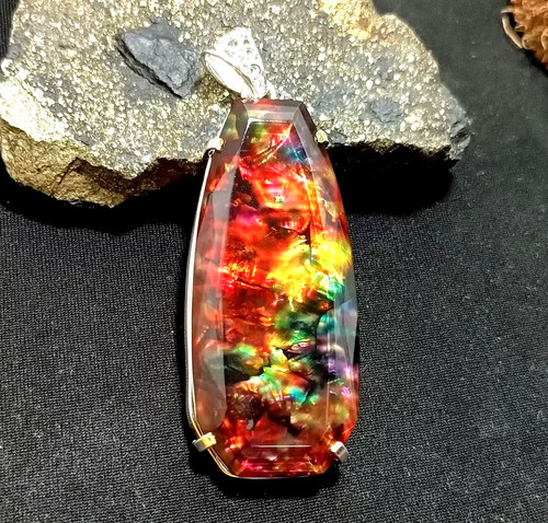 101 natural ammolite - 101.80,