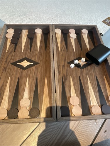 Large american walnut - large,