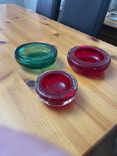 Three Vintage Whitefriars Controlled Bubble Glass Ashtrays Red & Green #9099