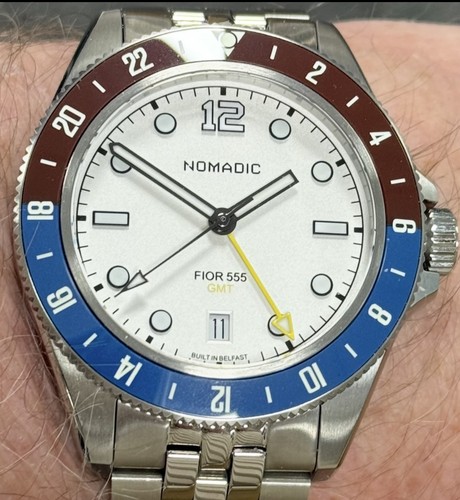 Nomadic fíor 555 gmt 41mm - fíor,