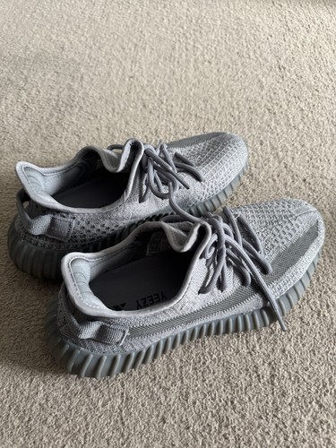 Grey yeezy boost 350 - v2, (no