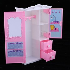Dolls Cloest Wardrobe with