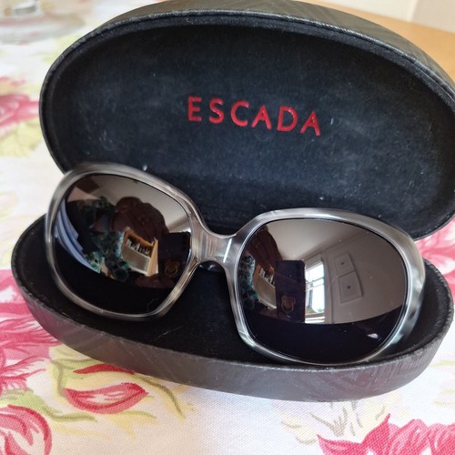 Escada oversize sunglasses - oversize,