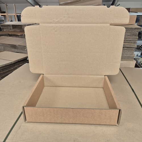 Cardboard pizza boxes - cardboard,
