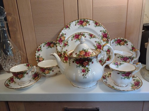 Royal albert old - albert, roses