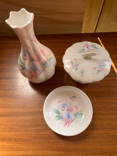 Pieces aynsley little - of,