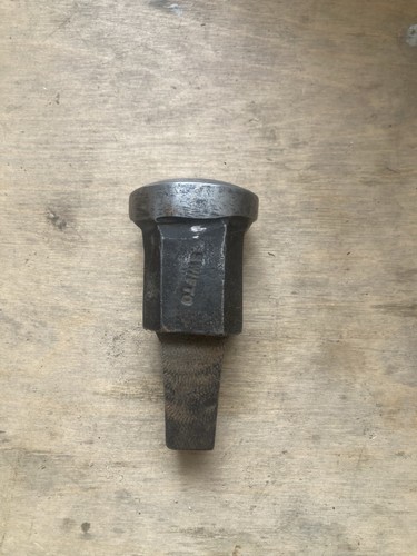 Vintage oval head - stake, tin