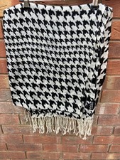 Warehouse 100% Wool