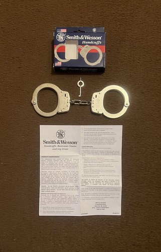 Smith wesson handcuffs fully - handcuffs,