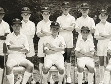 VINTAGE PHOTO SCHOOL BOY CRICKET TEAM KIT SHORTS SPORT TEAM CAPS