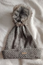 Allice Hannah Bobble hat Colour Grey  