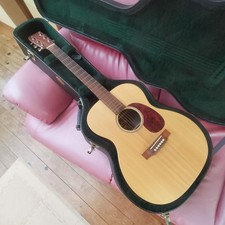 Martin 000X1 Acoustic Guitar with Hard Case