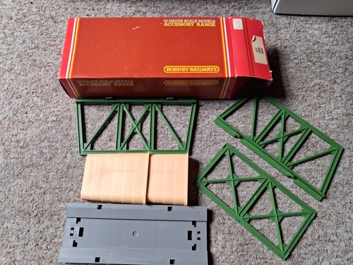 Hornby railways r657 girder - railways,