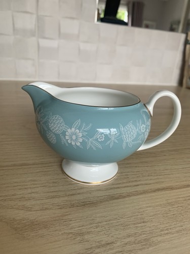 Beautiful wedgwood fieldfare - beautiful,