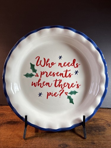 Dolomite christmas pie - pie, plate
