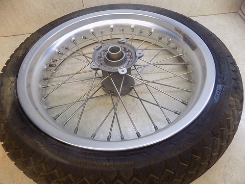 Aprilia sxv550 front wheel - front,