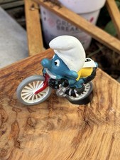 Vintage Schleich Smurf  Cyclist Smurf Super Smurf Bicycle Racer model 40501