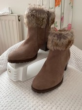 LADIES TAN INSOLIA MARKS AND