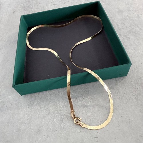 18ct yellow gold - 18ct, herringbone