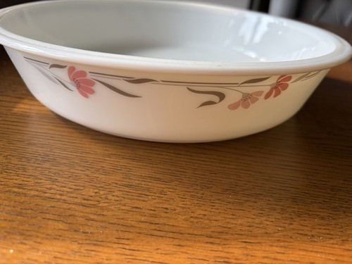 Pyrex dish - dish, 10”