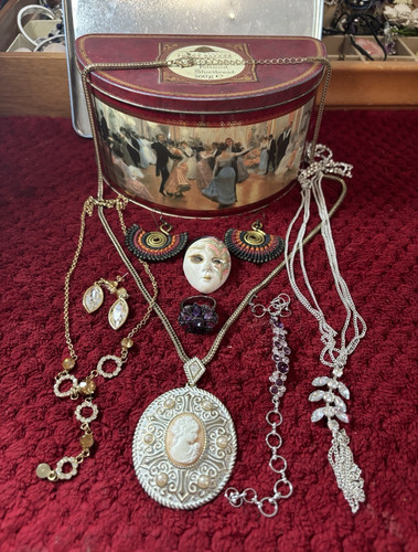 Costume jewellery mixed - jewellery,
