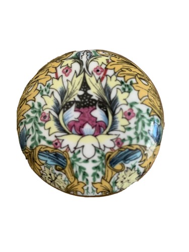 Bone china round - trinket, box