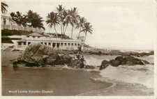 s19341 Mount Lavinia Hotel bathers Colombo  Sri Lanka  RP postcard