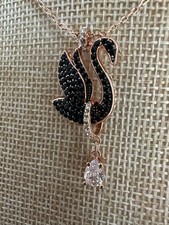 Swarovski Swan pendantSwan