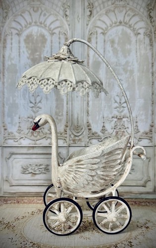 Dollhouse swan pram - swan,