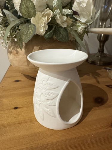 Yankee candle wax burner - candle,